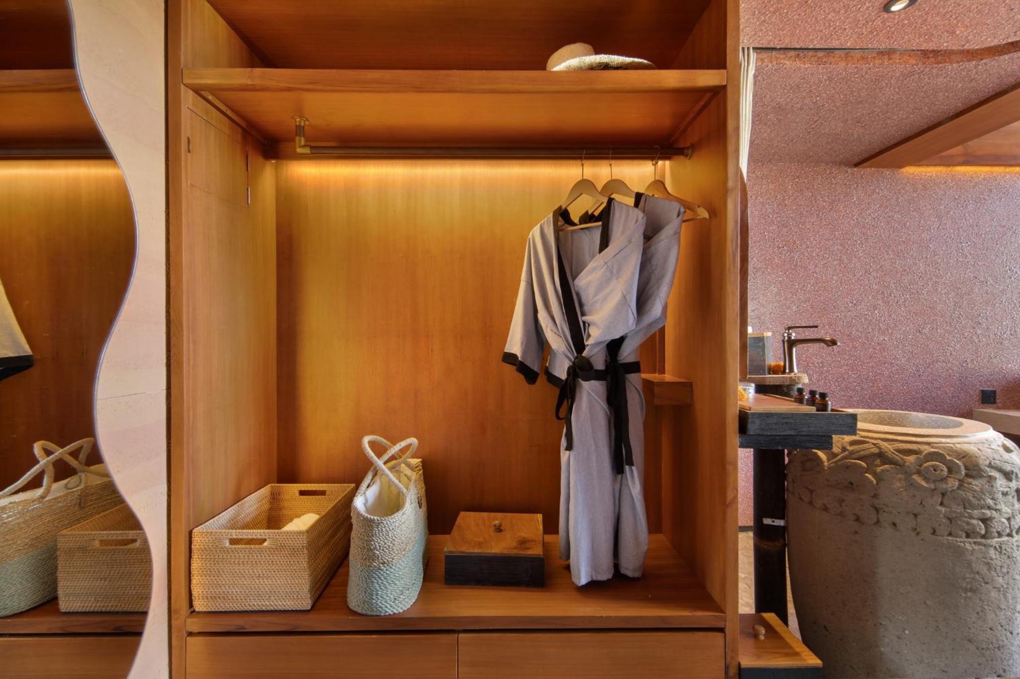 Seascape Luxury Resort & Spa Sanur By Ini Vie Hospitality (Adults Only) Esterno foto